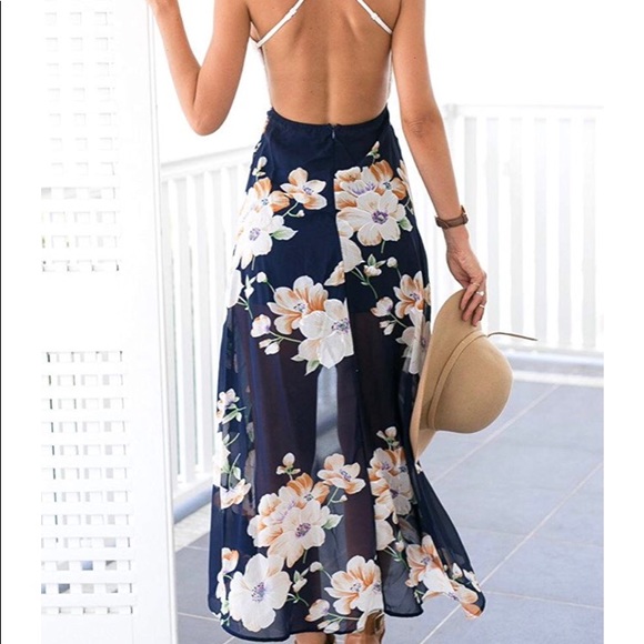 😍😍 NWOT! neck floral Maxi dress - Picture 2 of 3